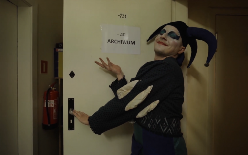 Materiał przedstawia wycieczkę po budynku Teatru Wielkiego w Poznaniu